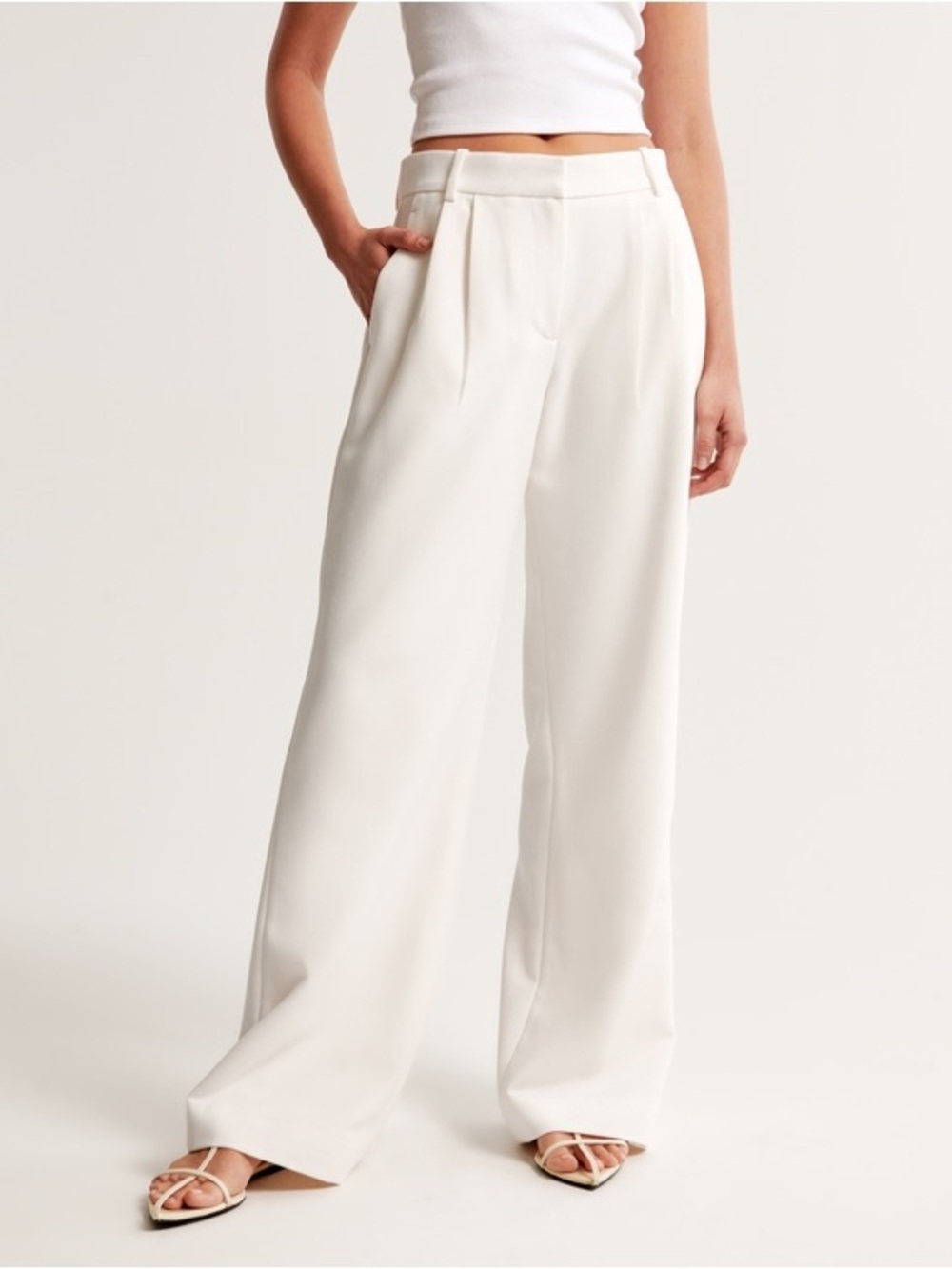 Sloane Low Rise Tailored Wide Leg Pants